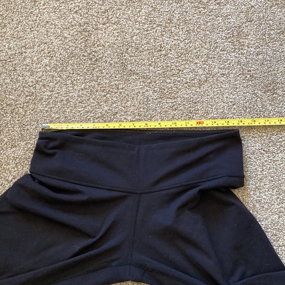 Lululemon Black Original Wunder Under 21” Mid-rise Crops—Luon - Picture 10 of 10